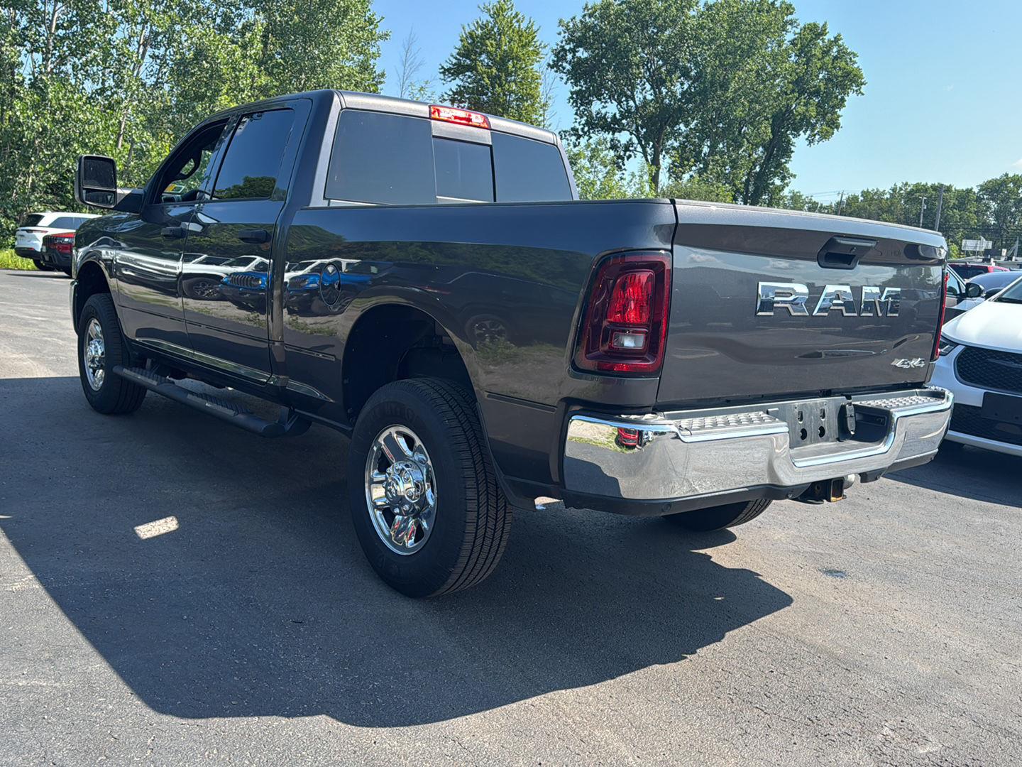 Used 2025 Granite Crystal Metallic Clearcoat Ram Tradesman image 7