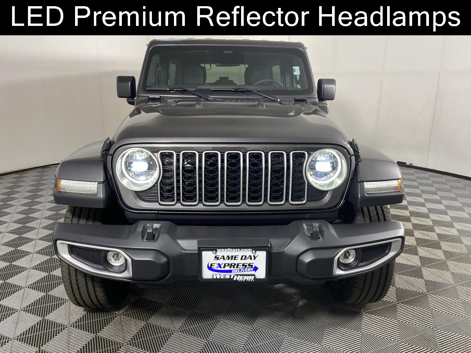 Used 2025 Granite Crystal Metallic Clearcoat Jeep Sahara image 8