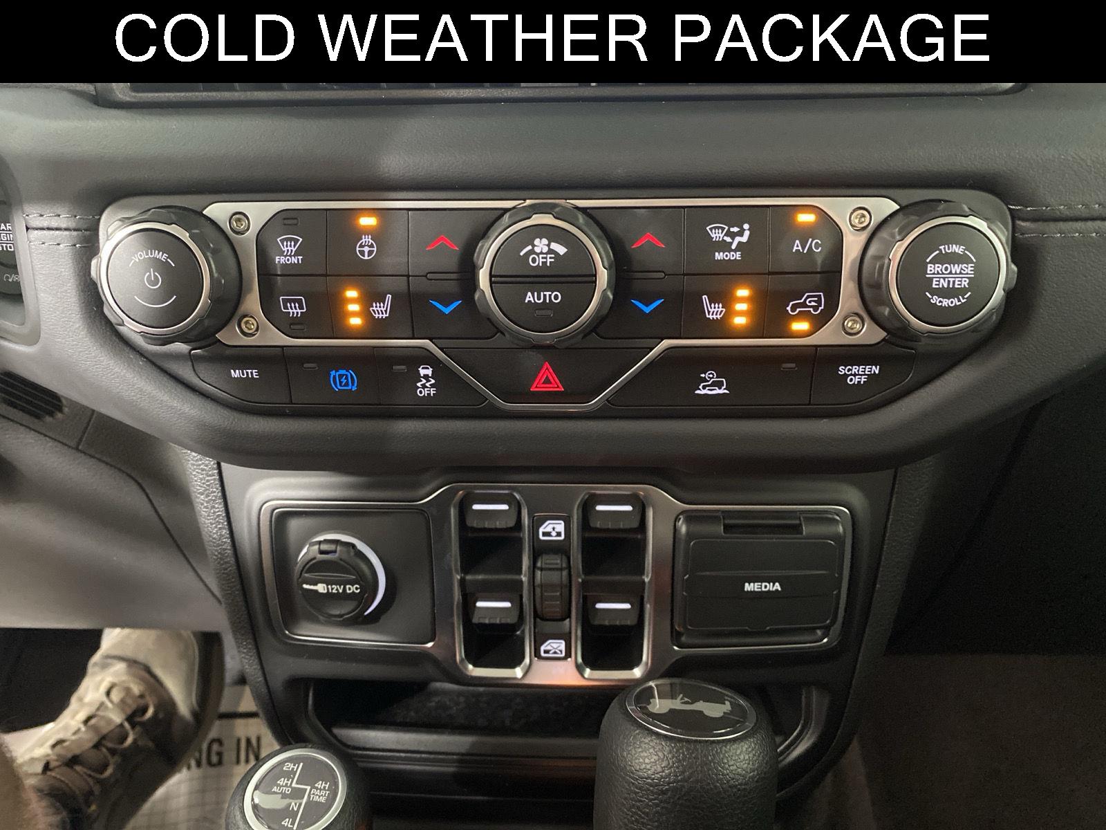 Used 2025 Granite Crystal Metallic Clearcoat Jeep Sahara image 3