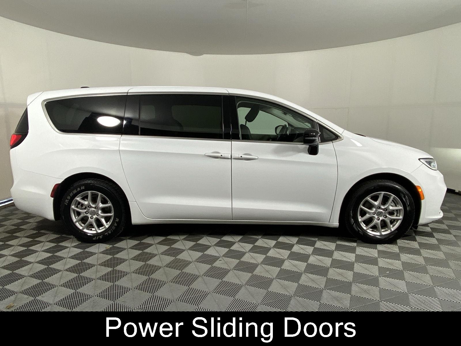 Certified Used 2024 Bright White Clearcoat Chrysler Touring L image 4