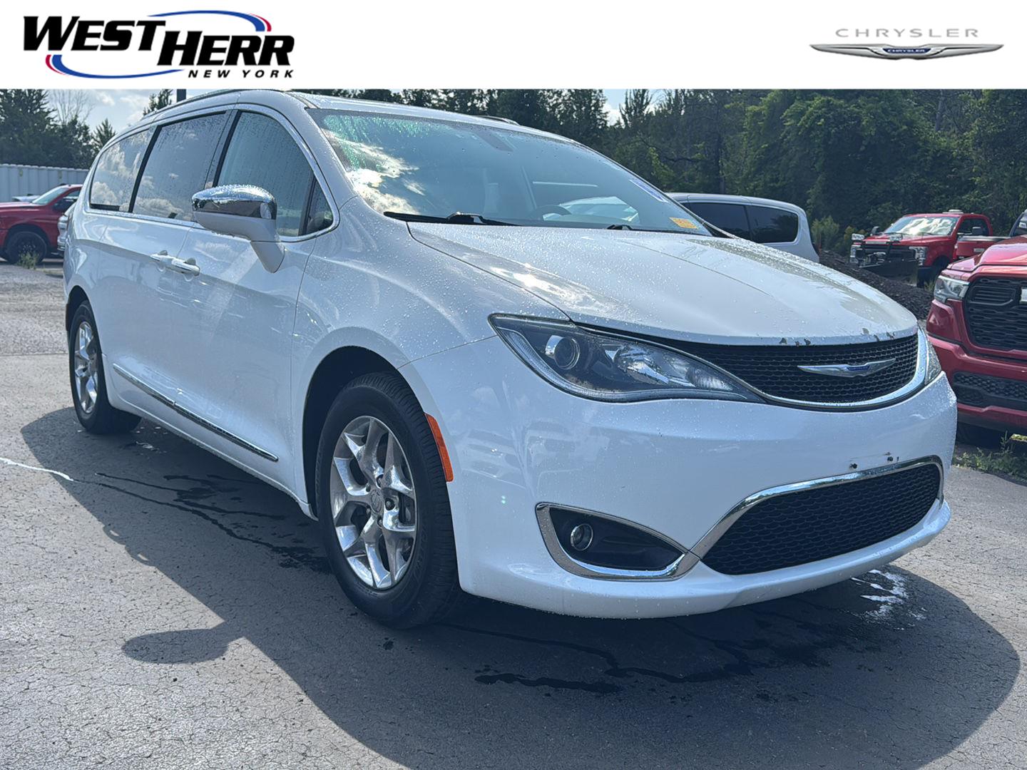2019 Chrysler Pacifica Limited FWD