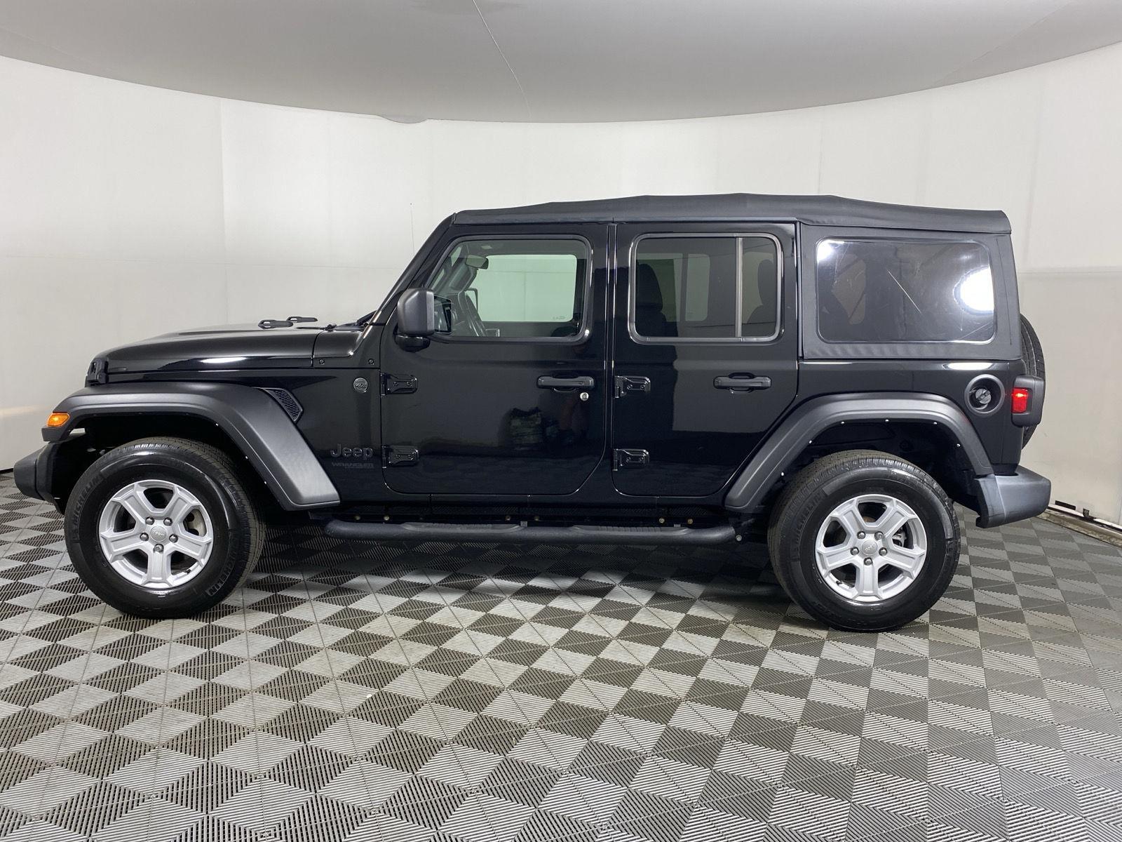 Used 2022 Black Clearcoat Jeep Unlimited Sport S image 20