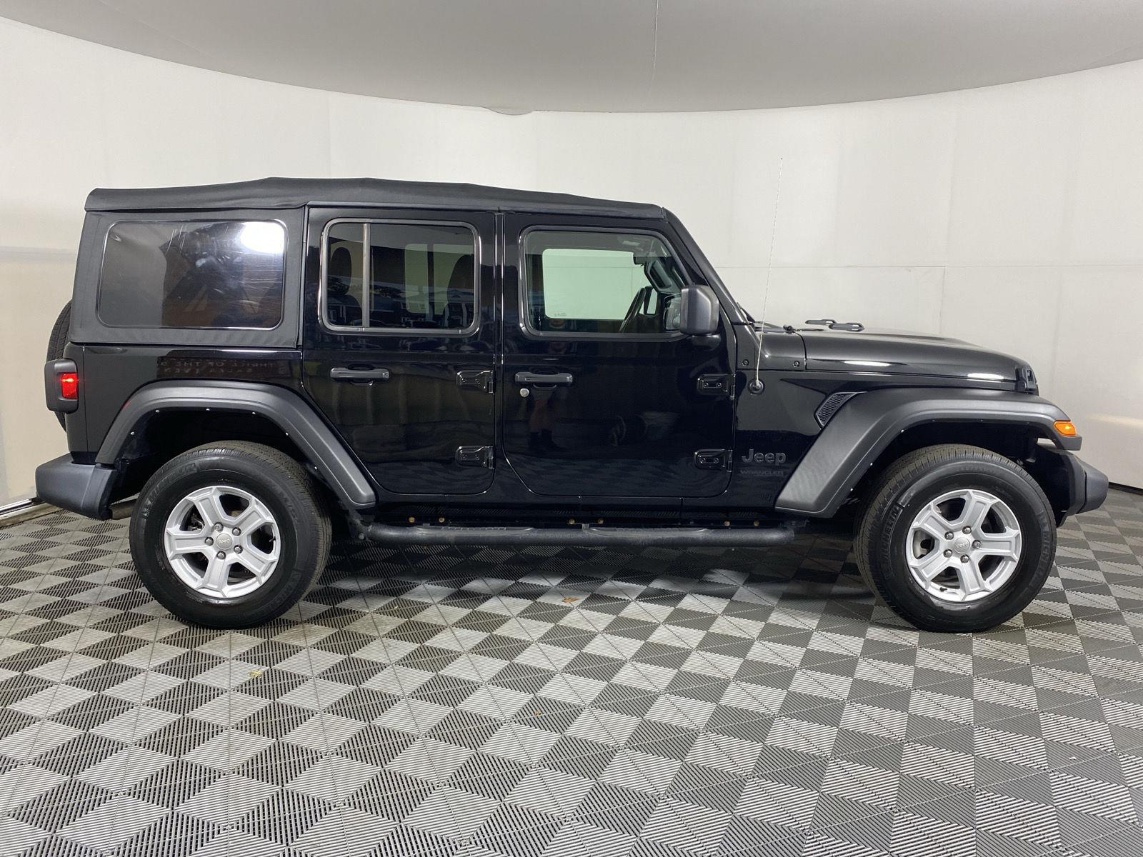 Used 2022 Black Clearcoat Jeep Unlimited Sport S image 14