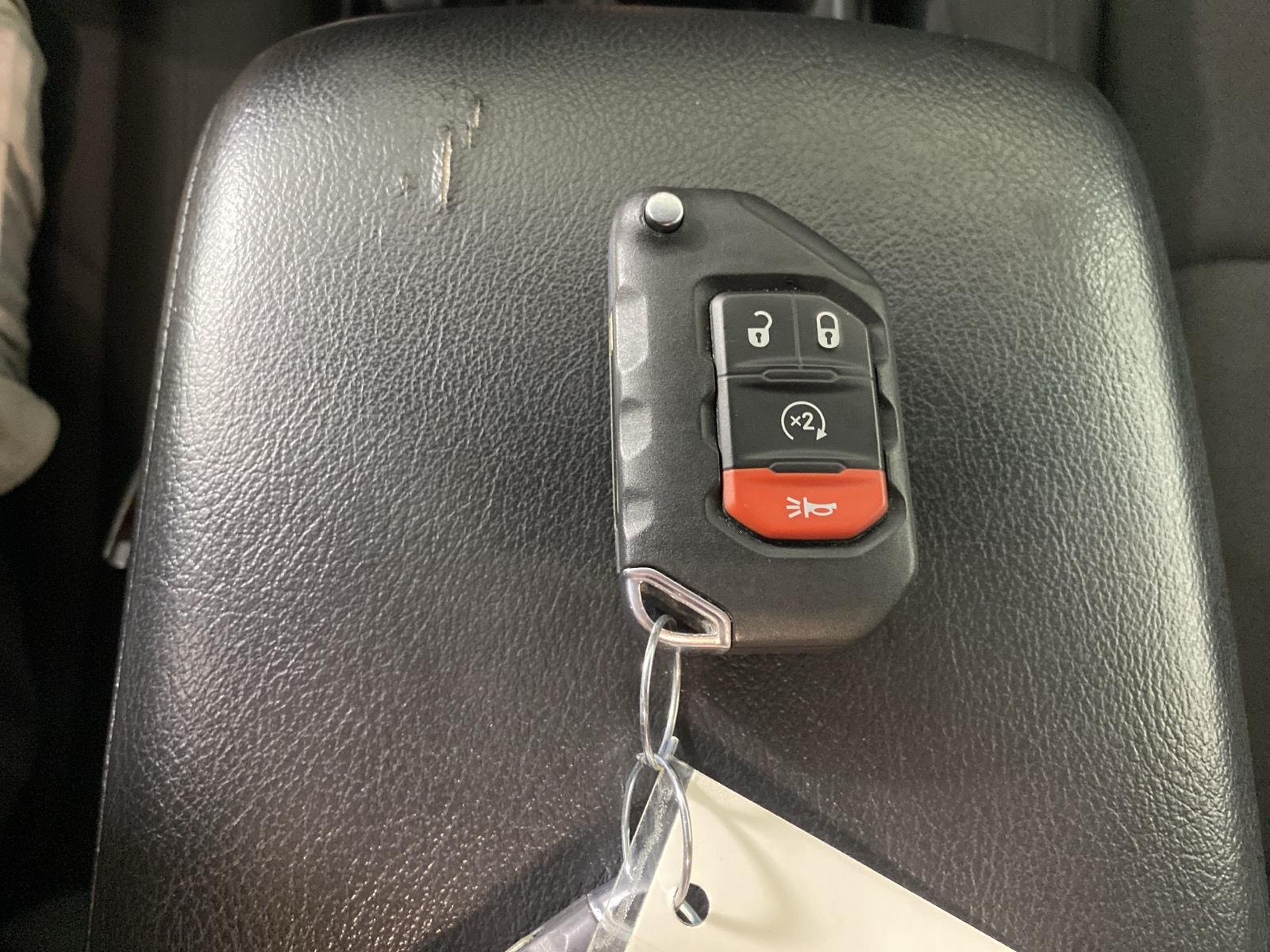 Used 2022 Black Clearcoat Jeep Unlimited Sport S image 13