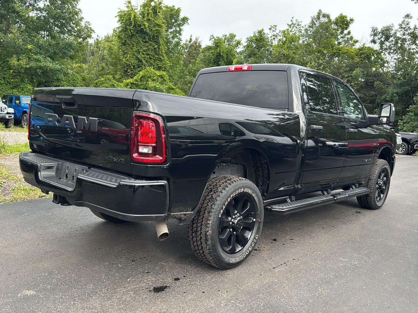 Used 2025 Diamond Black Crystal Pearlcoat Ram Big Horn image 4