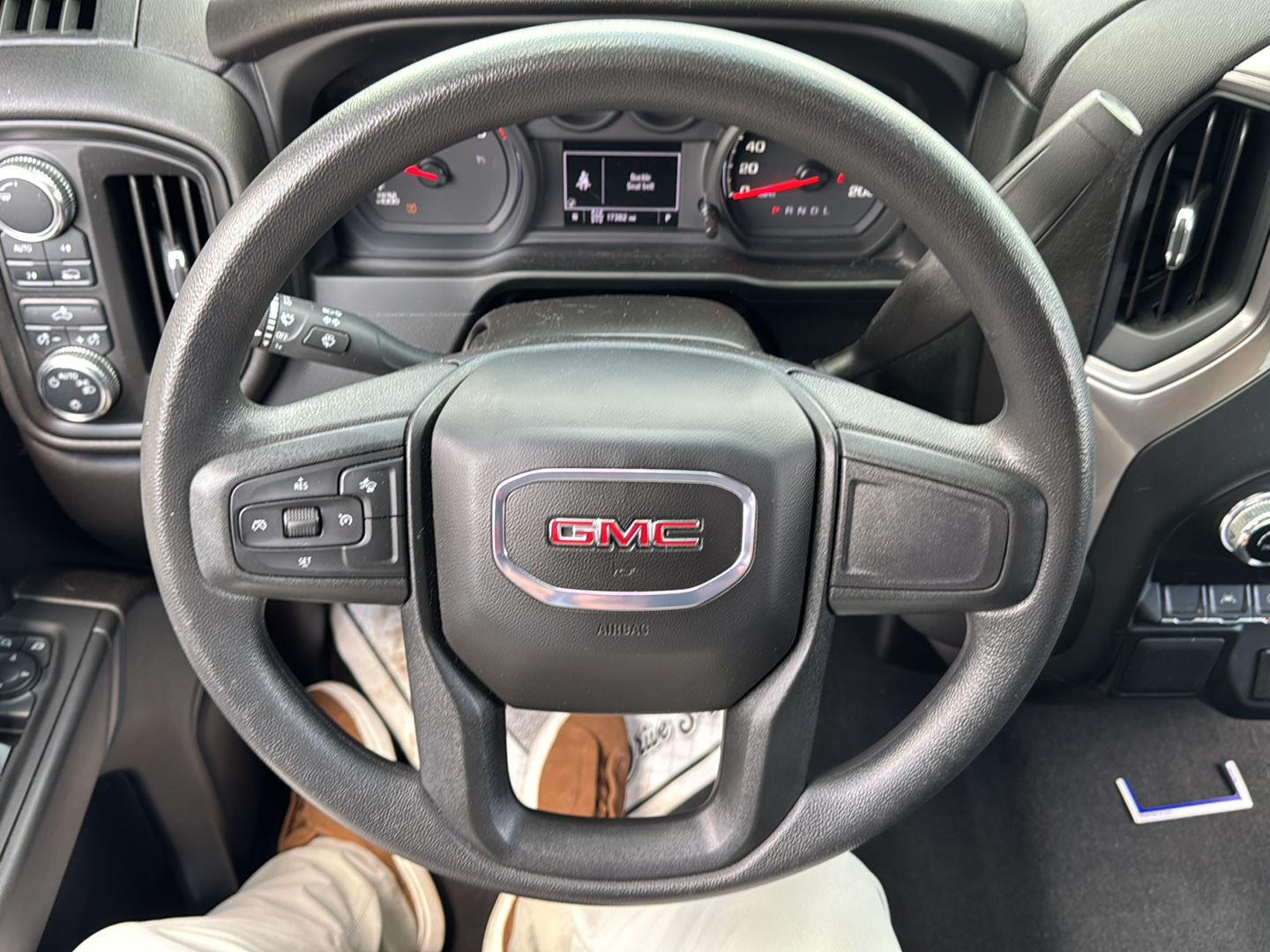 Used 2024 Onyx Black GMC Pro image 18