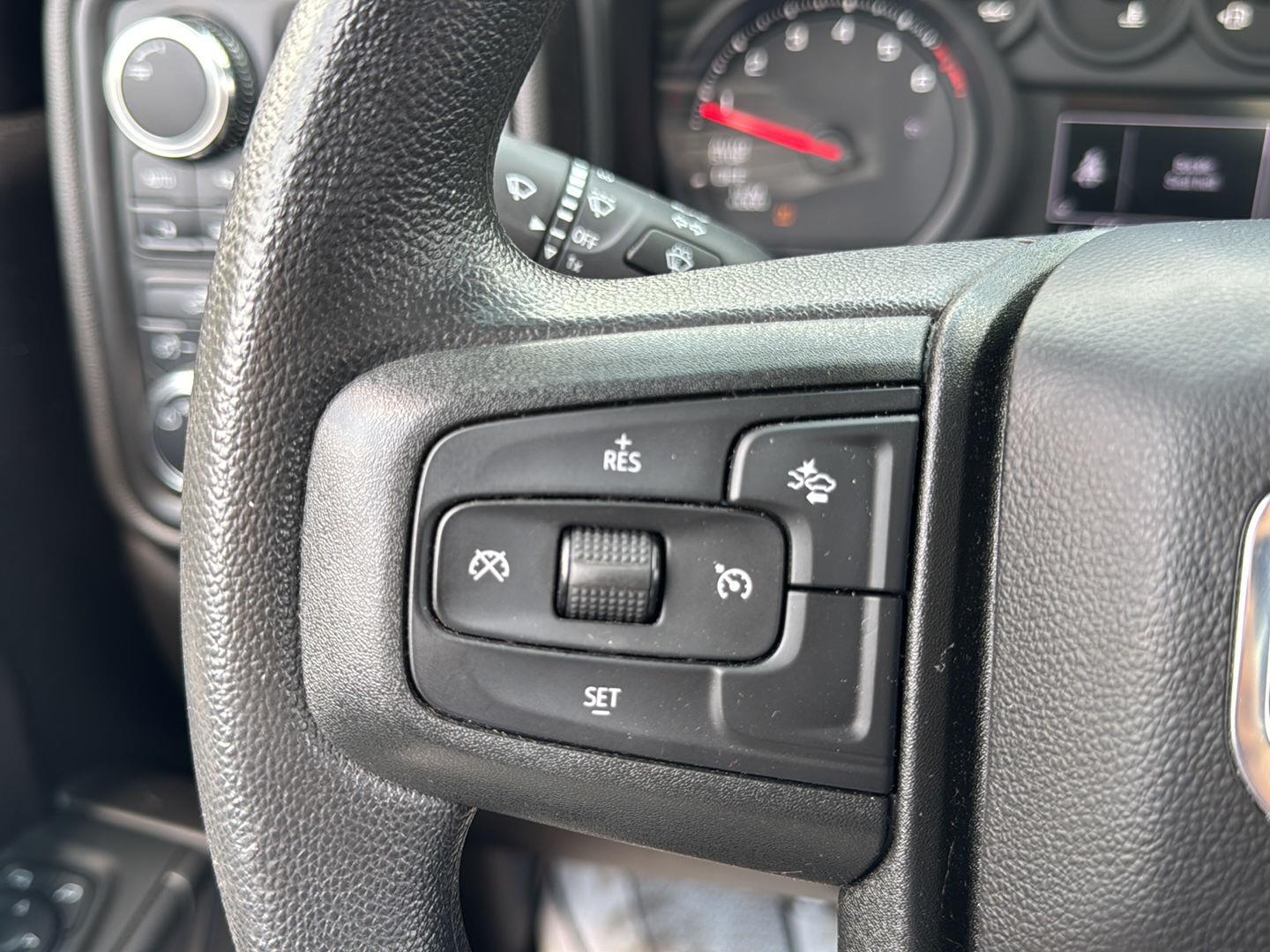 Used 2024 Onyx Black GMC Pro image 19
