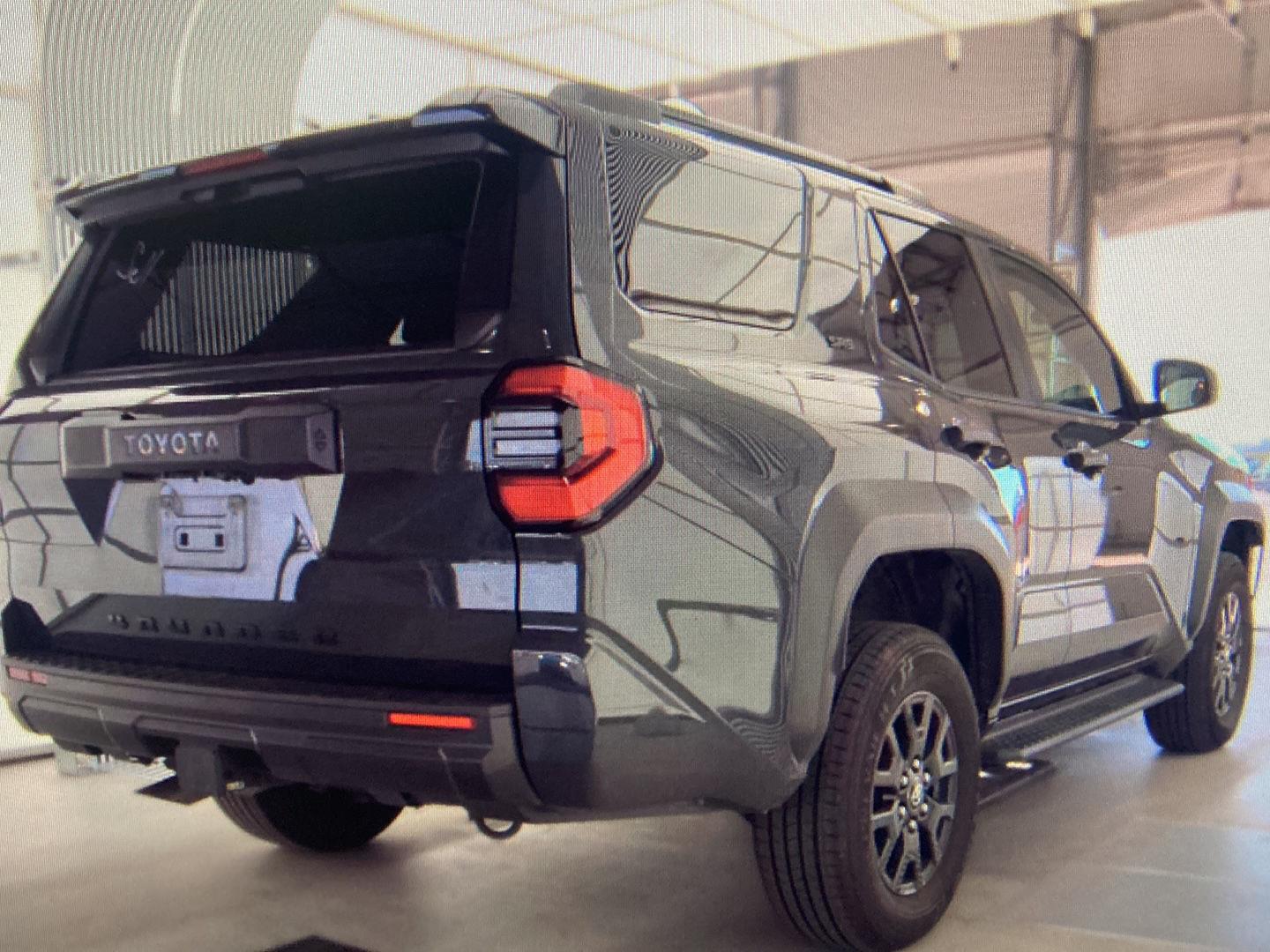 Used 2025 Underground Toyota SR5 image 4