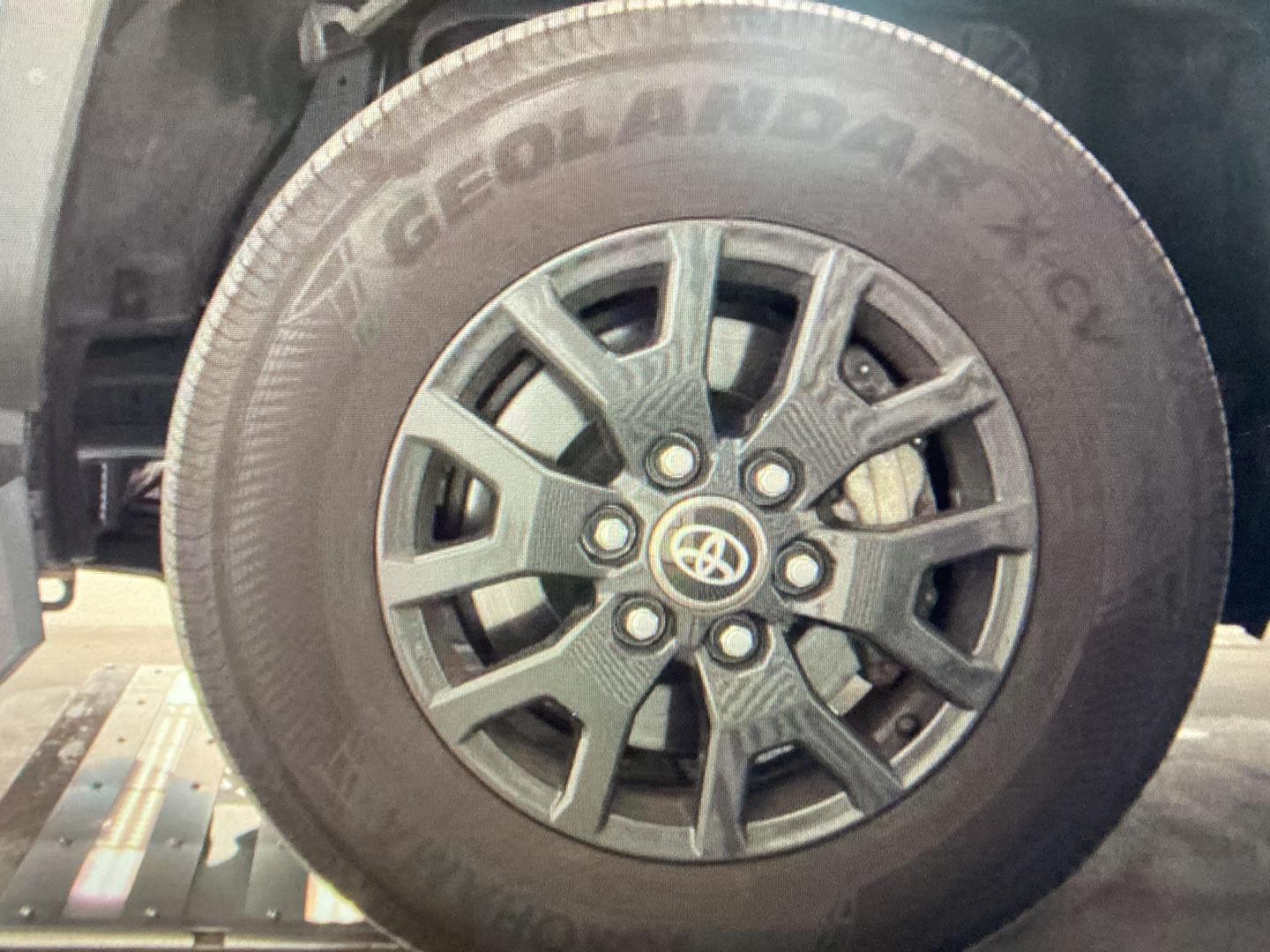Used 2025 Underground Toyota SR5 image 5
