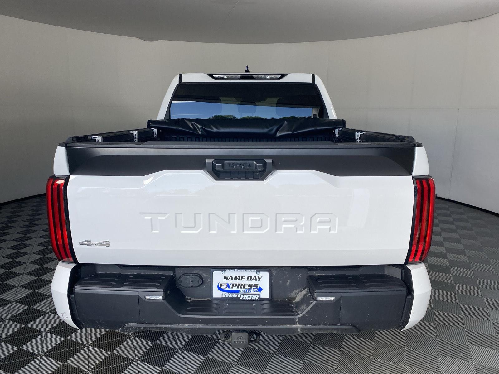 Used 2022 White Toyota SR5 image 9