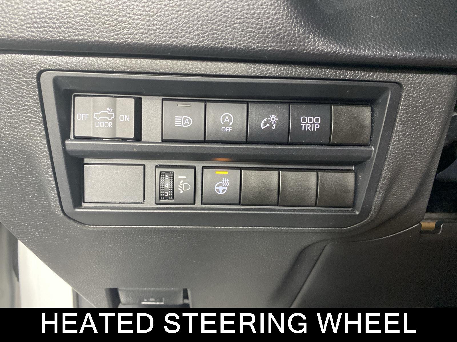 Used 2022 White Toyota SR5 image 7