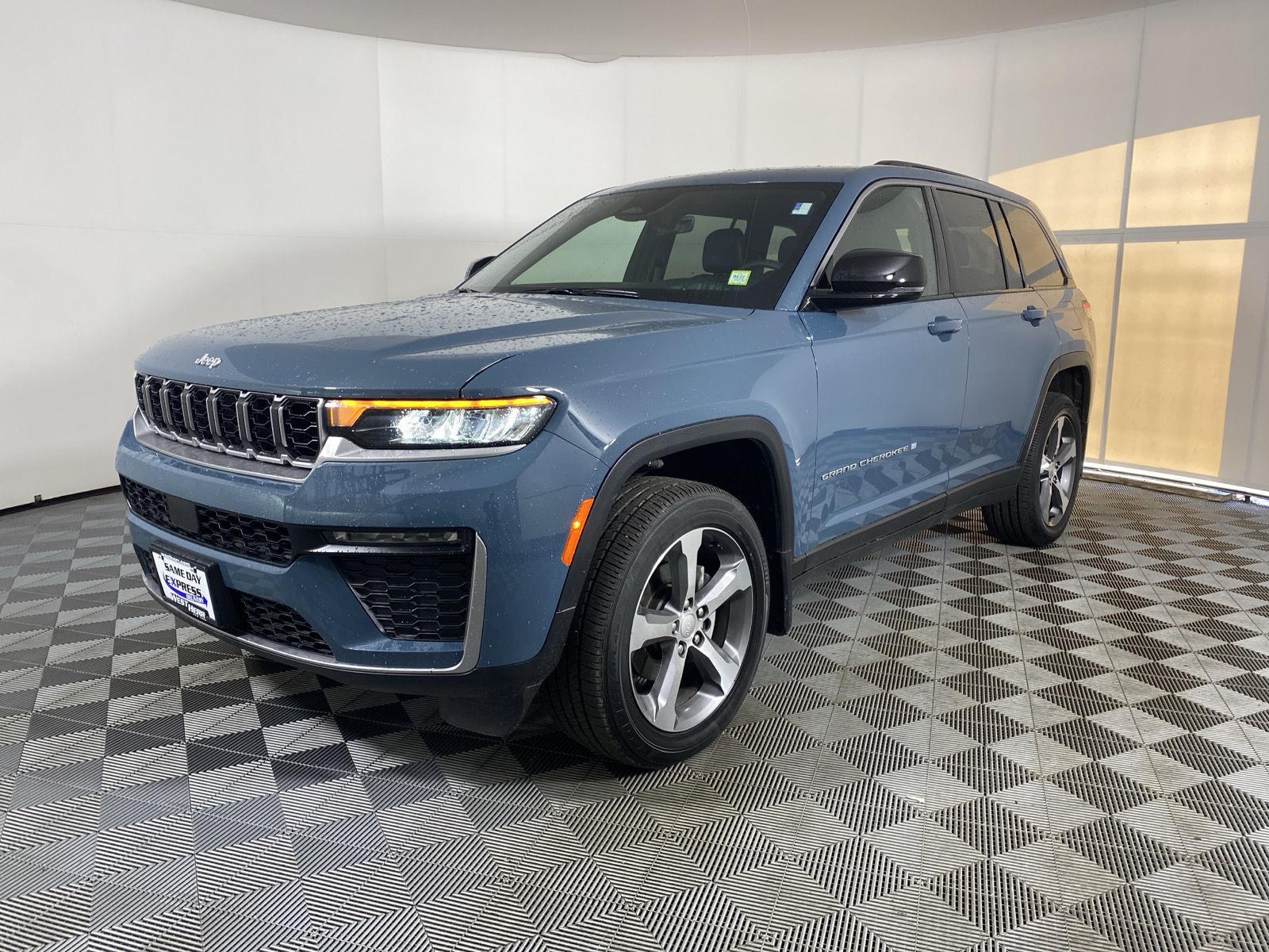 Used 2026 Steel Blue Jeep Limited image 15