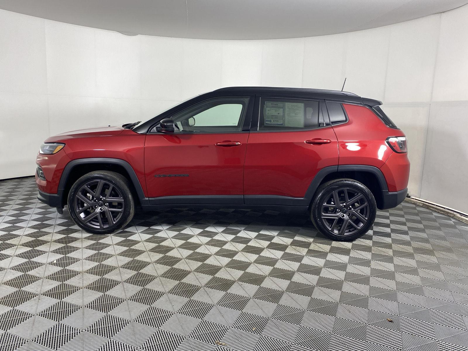Used 2026 Red Hot Pearlcoat Jeep Limited image 11