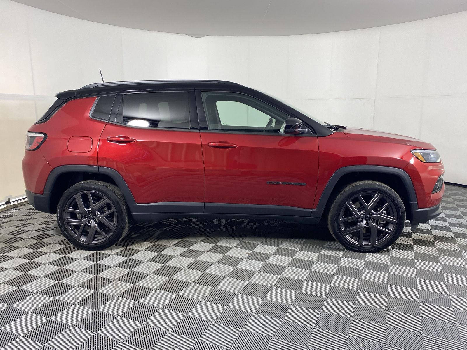 Used 2026 Red Hot Pearlcoat Jeep Limited image 4