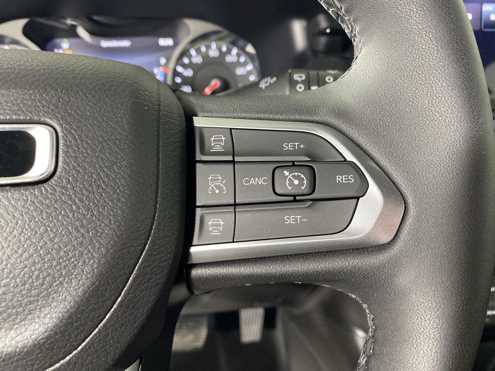 Used 2026 Red Hot Pearlcoat Jeep Limited image 21