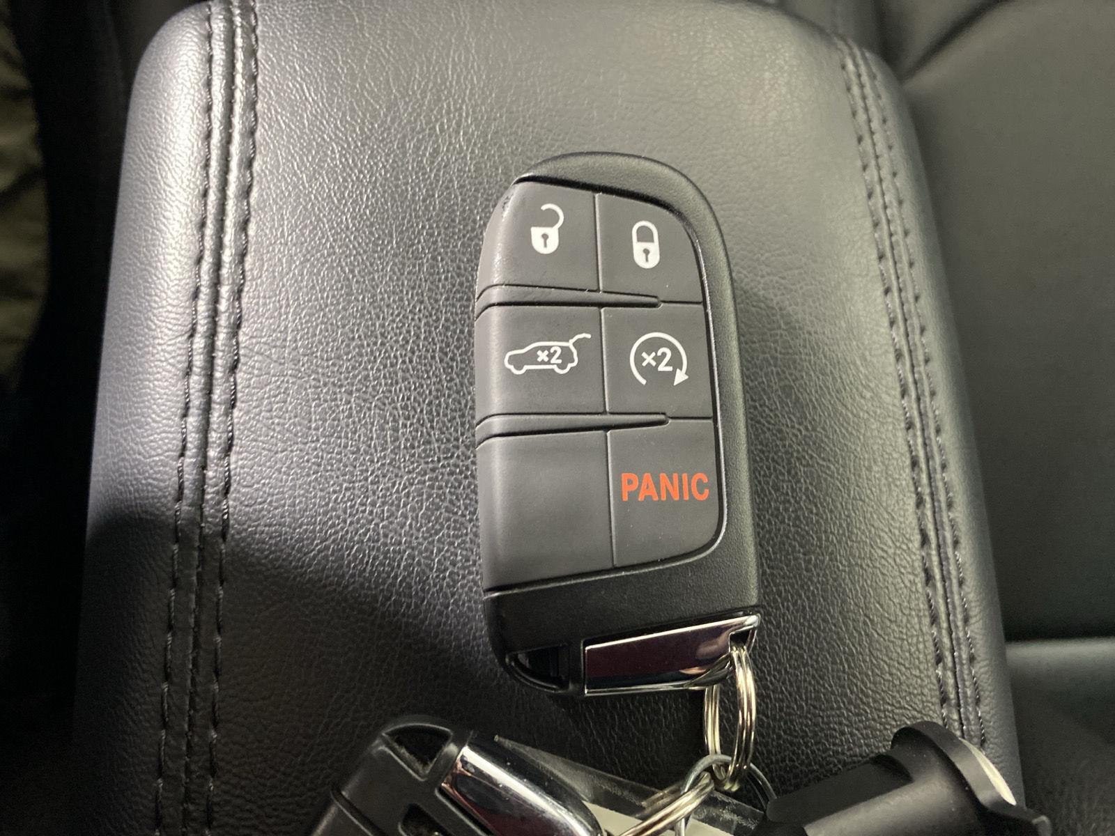 Used 2026 Red Hot Pearlcoat Jeep Limited image 29