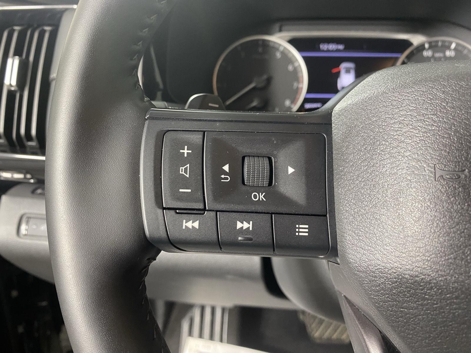 Used 2026 Super Black Nissan SV image 20