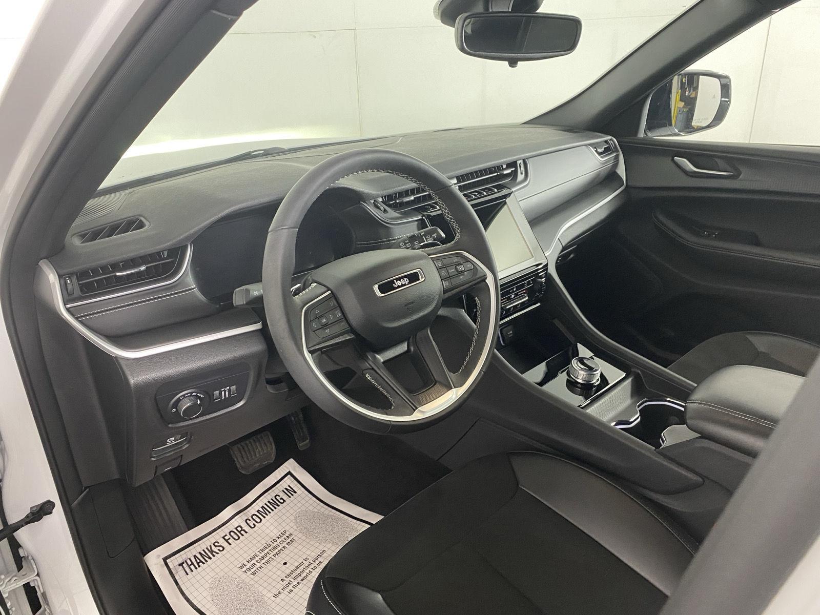 Certified Used 2023 Bright White Clearcoat Jeep Altitude X image 17