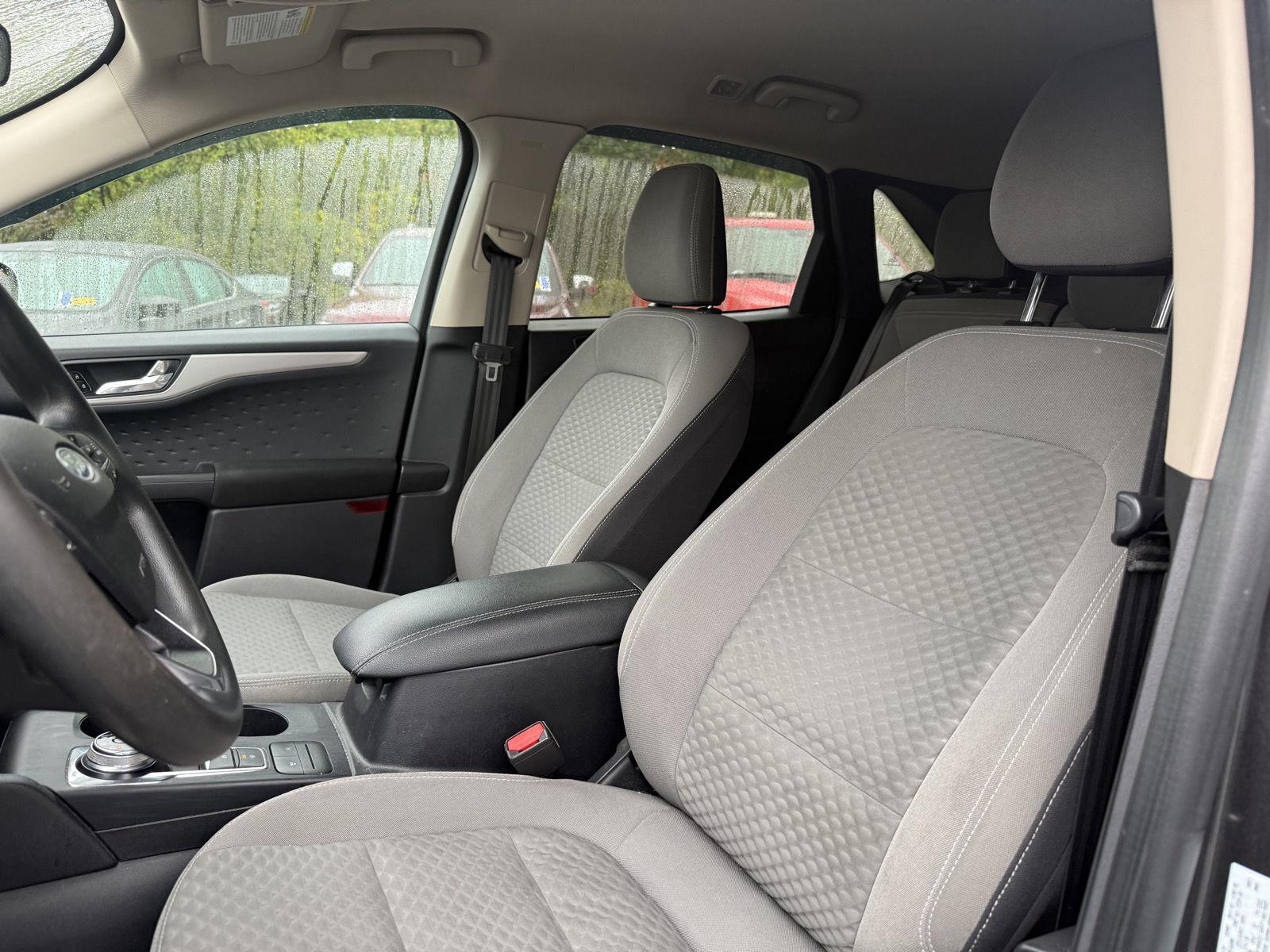 Used 2020 Magnetic Ford SE image 7