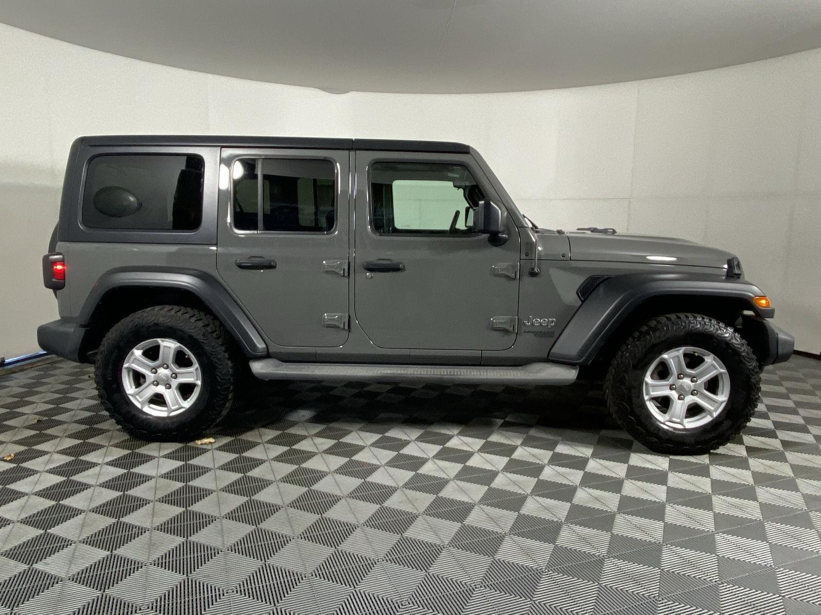 Used 2020 Sting-Gray Clearcoat Jeep Sport S image 2