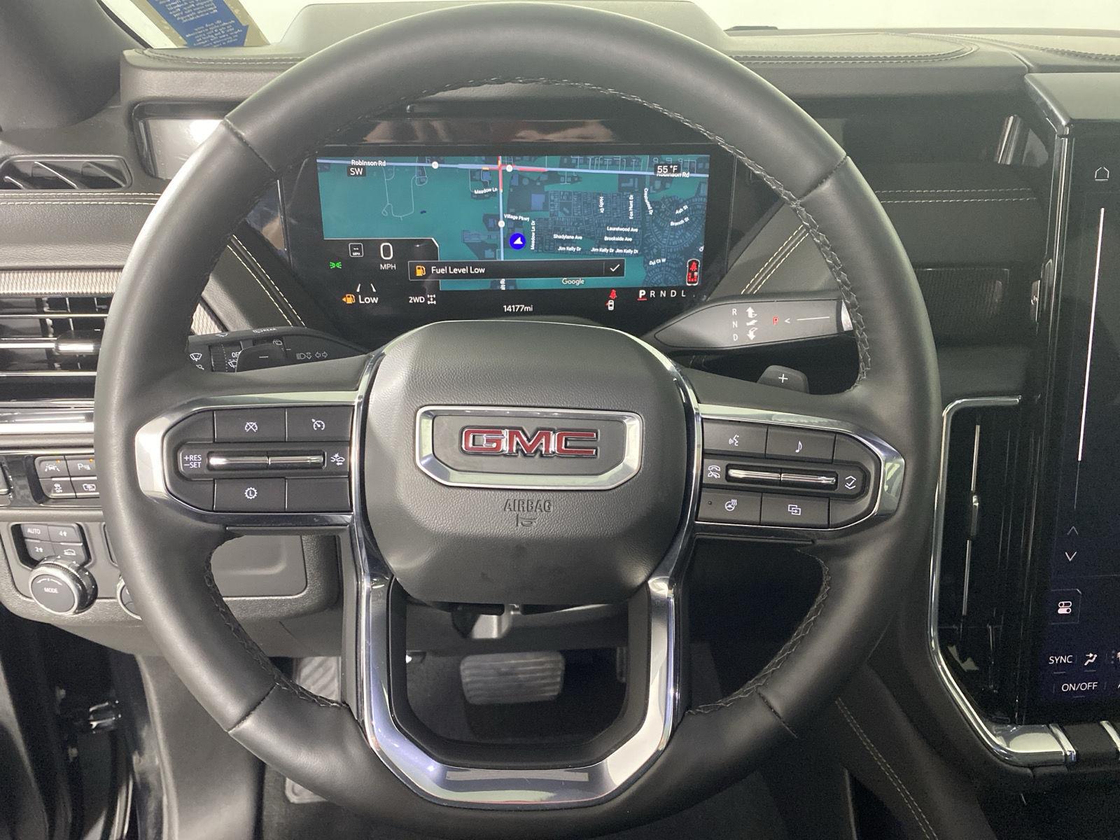 Used 2025 Onyx Black GMC Elevation image 22