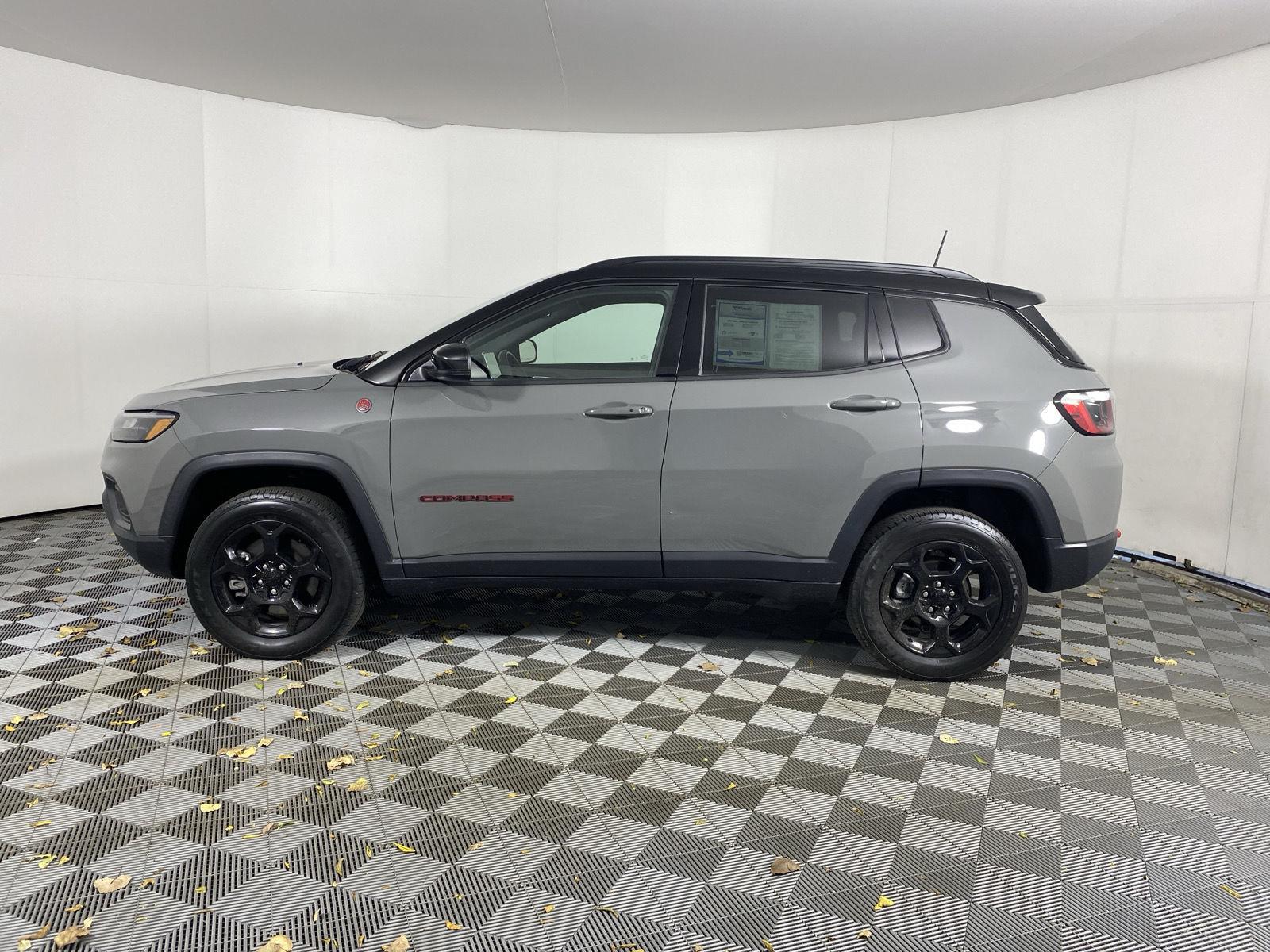 Certified Used 2023 Sting-Gray Clearcoat Jeep Trailhawk image 12