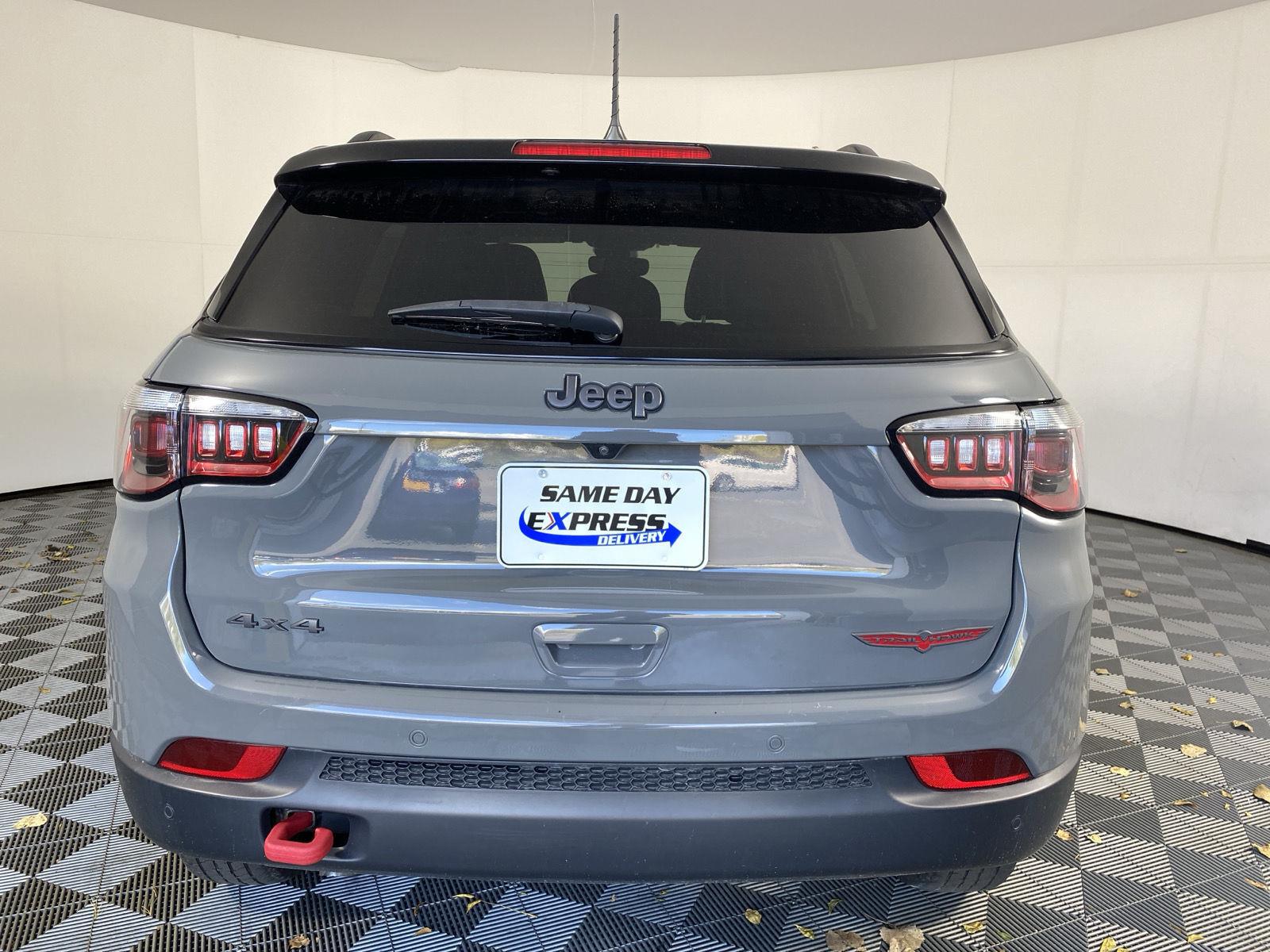 Certified Used 2023 Sting-Gray Clearcoat Jeep Trailhawk image 15