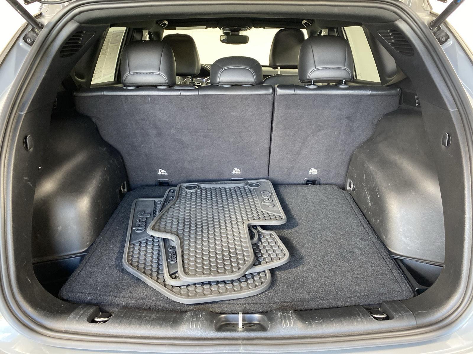 Certified Used 2023 Sting-Gray Clearcoat Jeep Trailhawk image 18