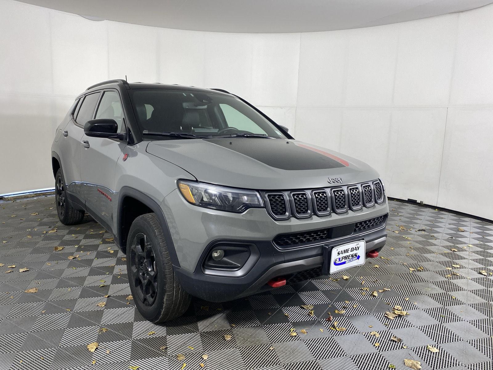 Certified Used 2023 Sting-Gray Clearcoat Jeep Trailhawk image 16