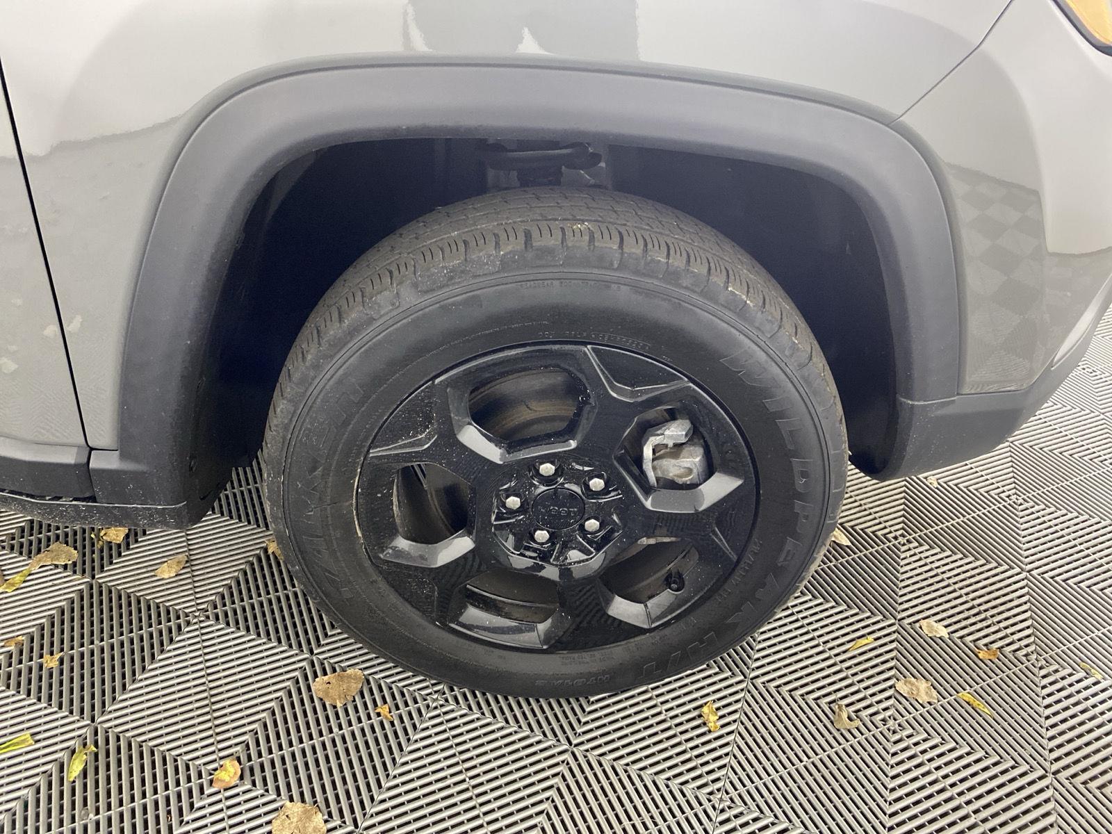 Certified Used 2023 Sting-Gray Clearcoat Jeep Trailhawk image 11