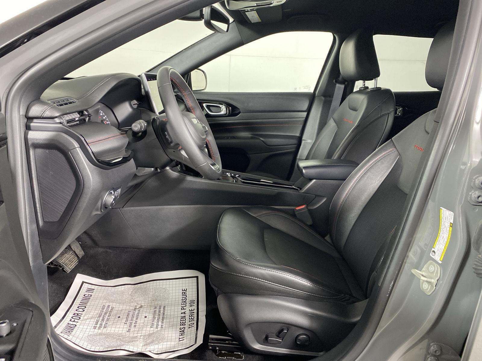 Certified Used 2023 Sting-Gray Clearcoat Jeep Trailhawk image 8