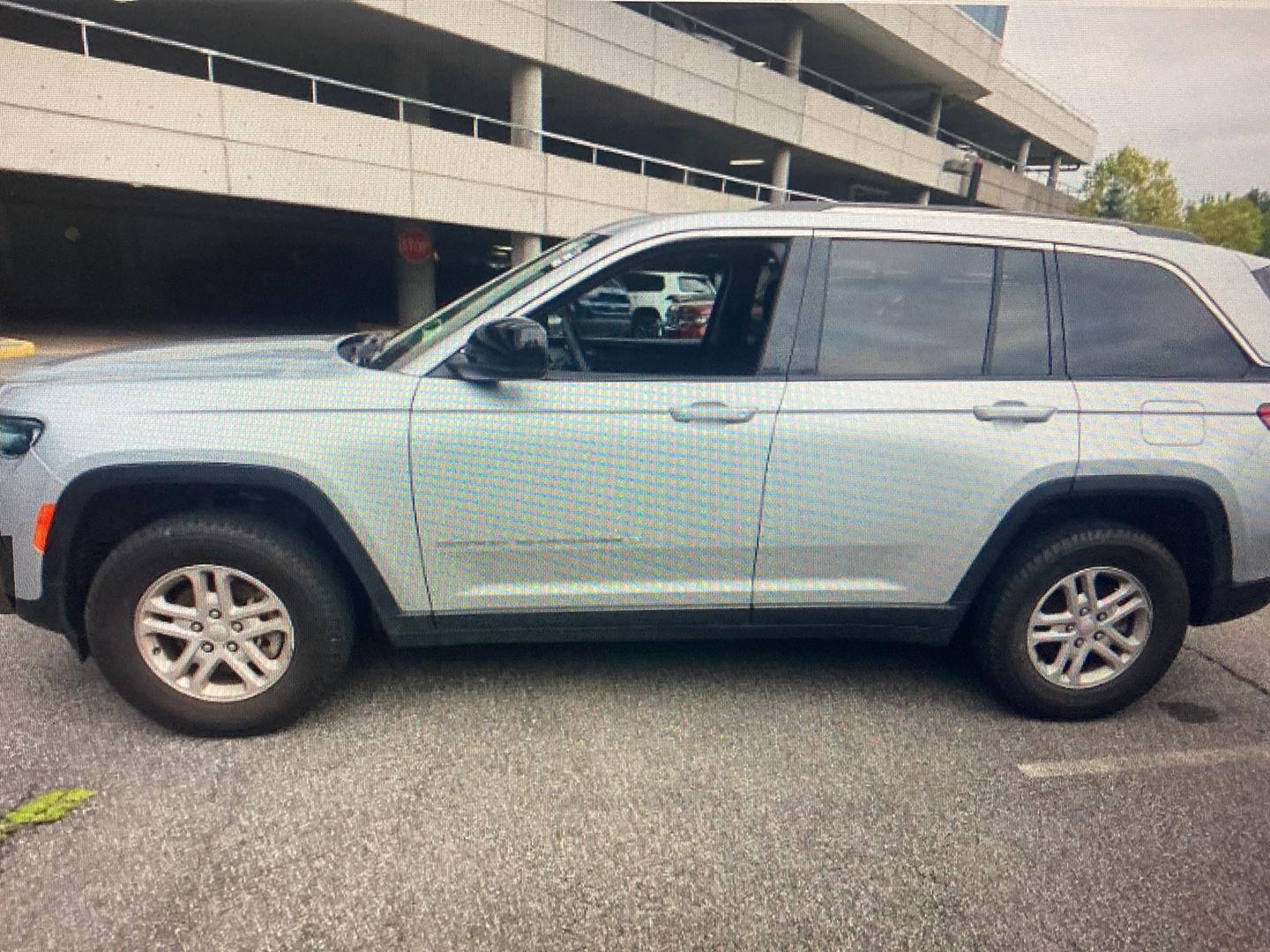 Certified Used 2023 Silver Zynith Jeep Laredo image 5