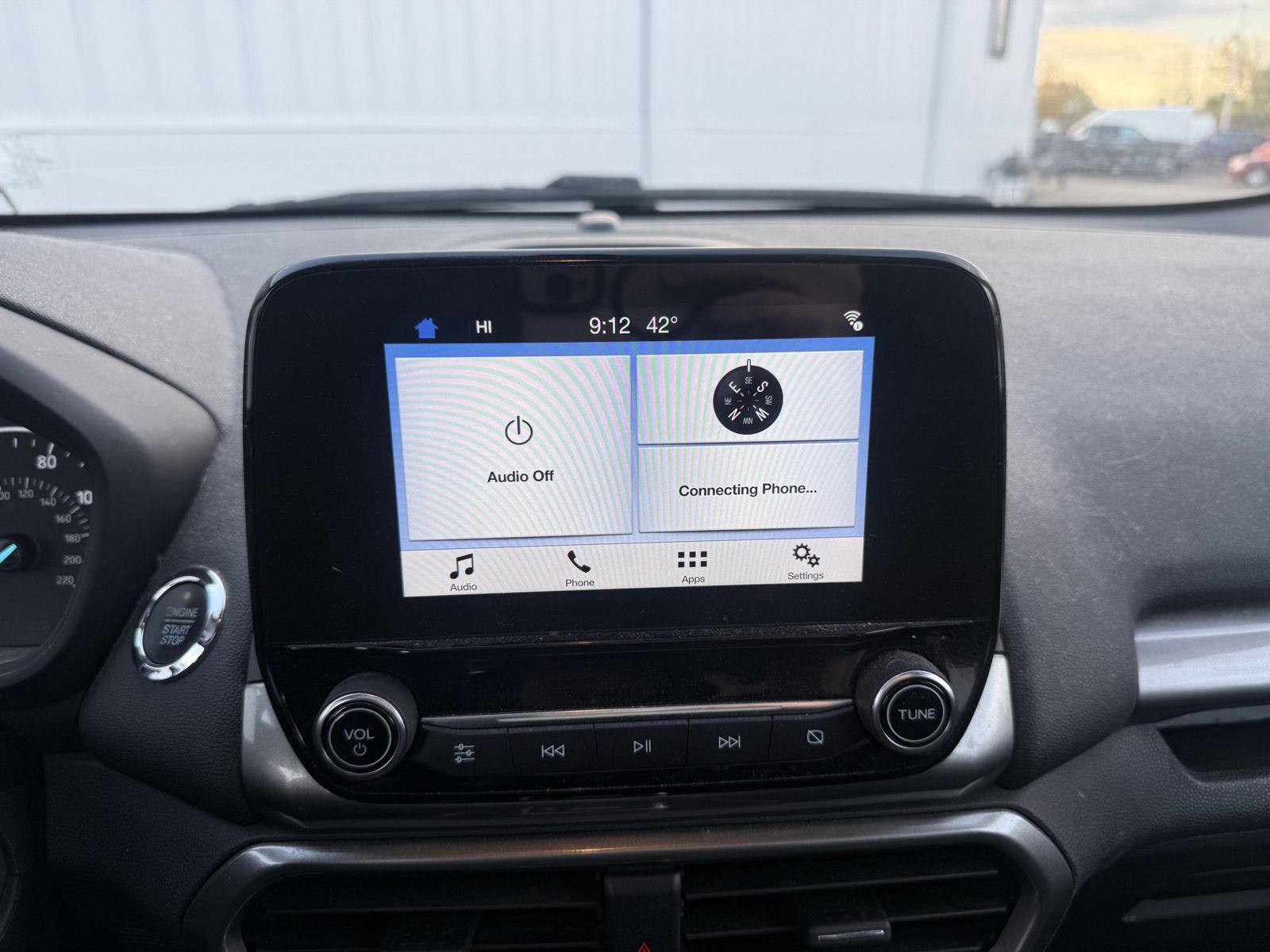 Used 2018 Shadow Black Ford SE image 4