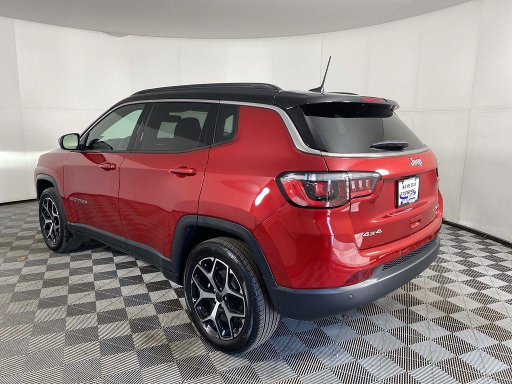Used 2025 Red Hot Pearlcoat Jeep Limited image 6
