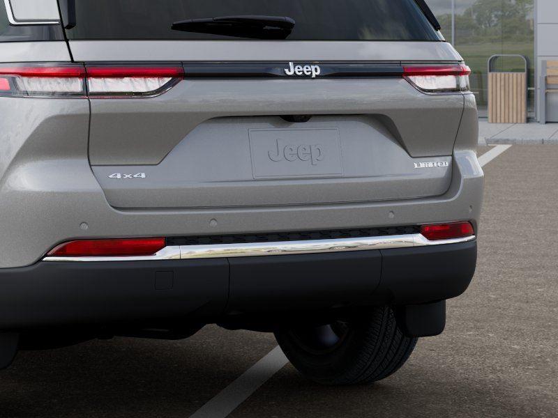 New 2026 Silver Zynith Exterior Paint Jeep Limited image 13