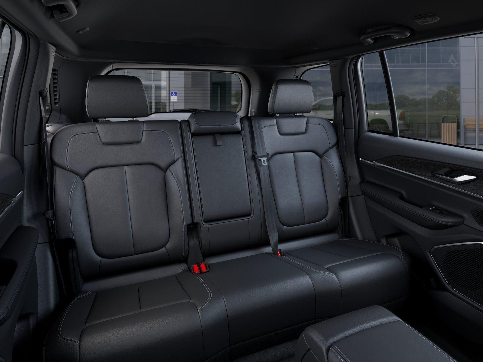 New 2026 Silver Zynith Exterior Paint Jeep Limited image 15