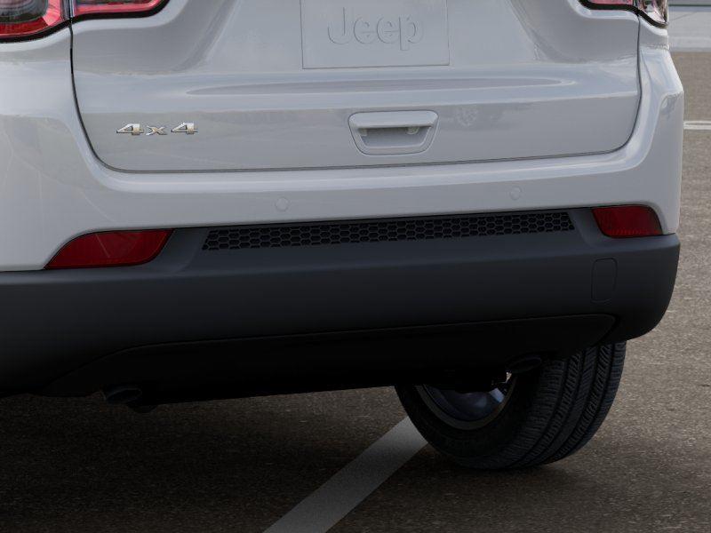New 2026 Bright White Clear-Coat Exterior Paint Jeep Limited image 13
