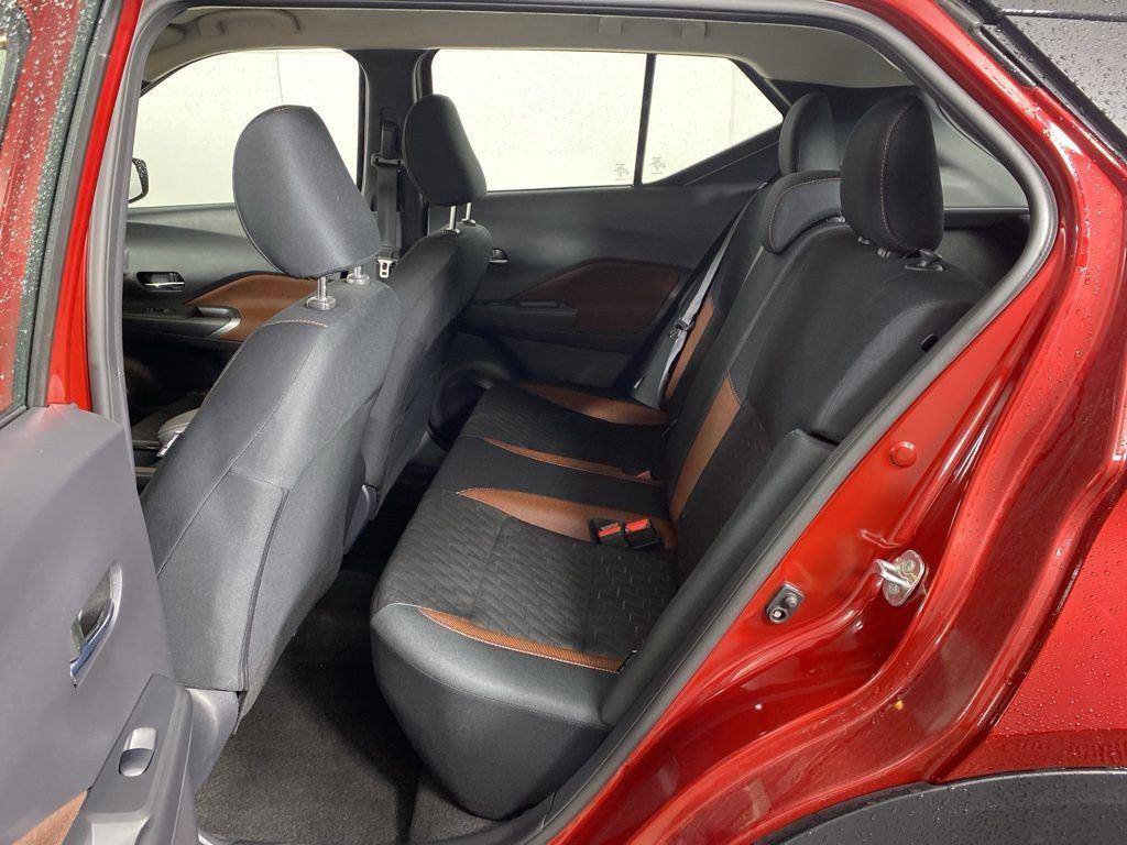 Used 2024 Super Black Nissan SR image 13