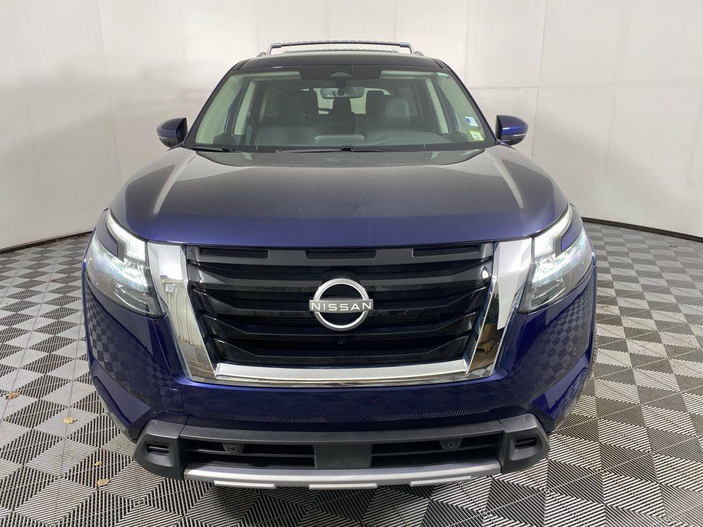 Used 2025 Deep Ocean Blue Nissan SL image 8