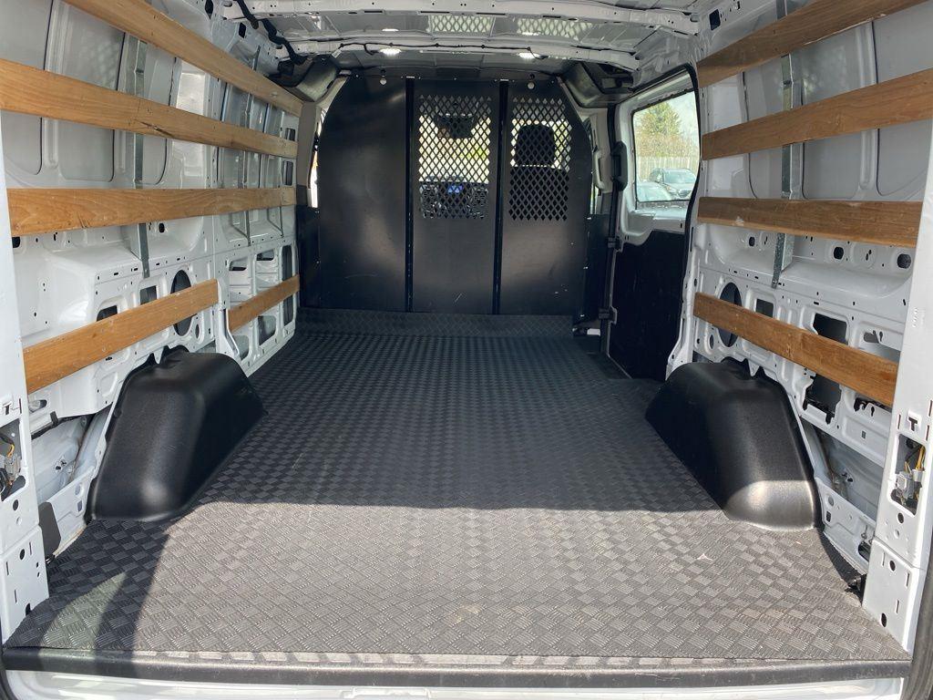 Used 2024 Oxford White Ford Base image 2