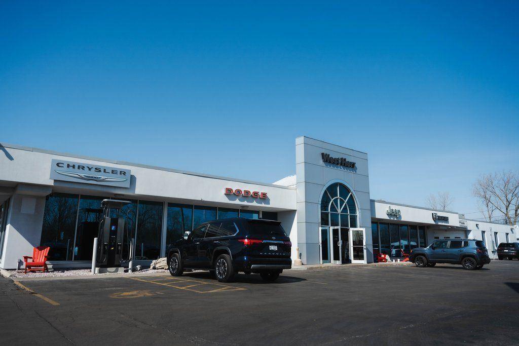 Used 2017 Oxford White Ford XLT image 20