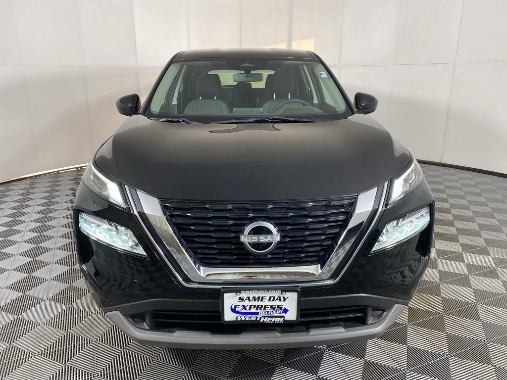Used 2023 Super Black Nissan SV image 5