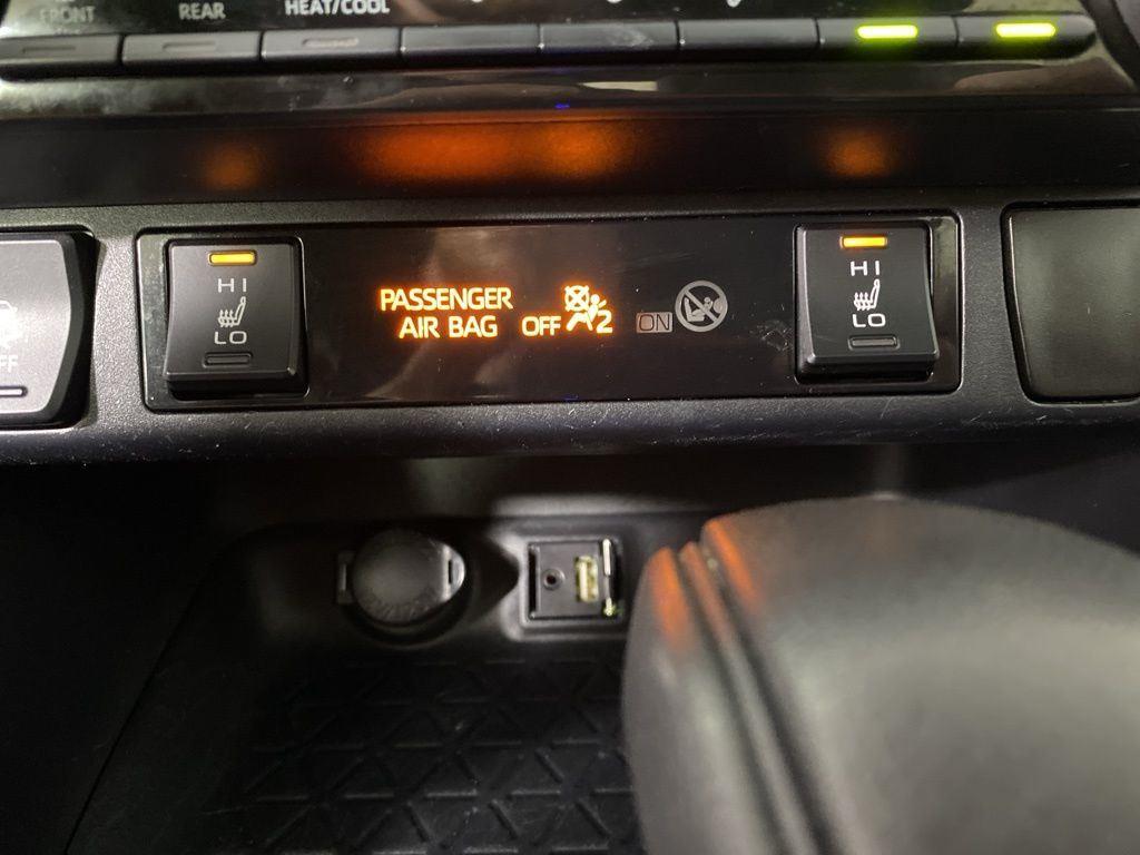 Used 2019 Magnetic Gray Metallic Toyota XLE image 6