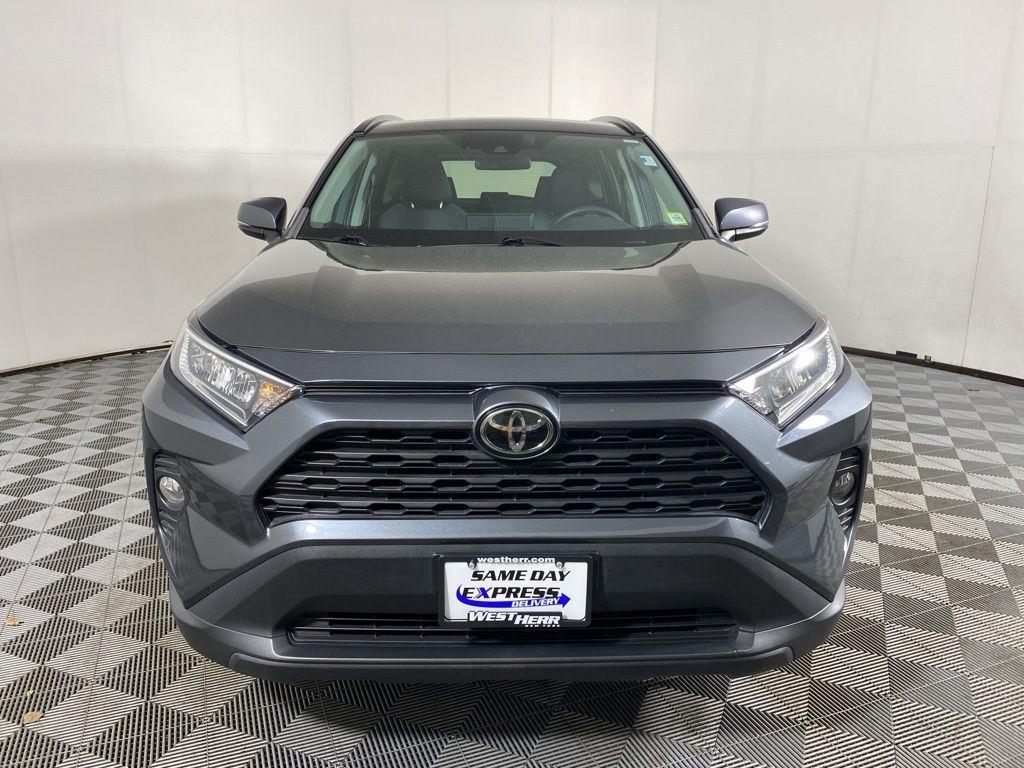 Used 2019 Magnetic Gray Metallic Toyota XLE image 7