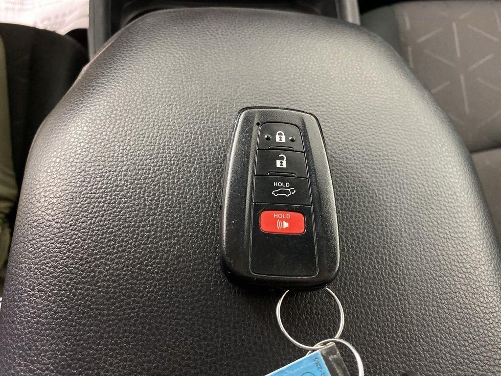 Used 2019 Magnetic Gray Metallic Toyota XLE image 26
