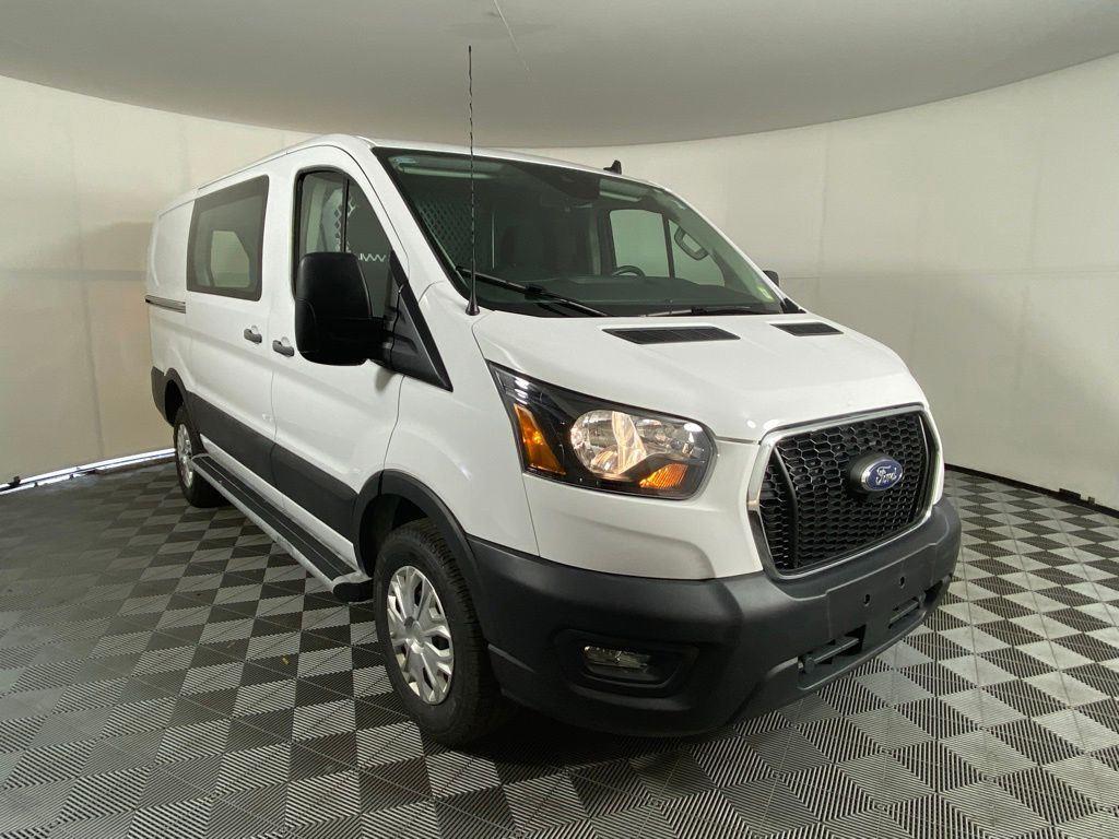 Used 2025 Oxford White Ford Base image 12