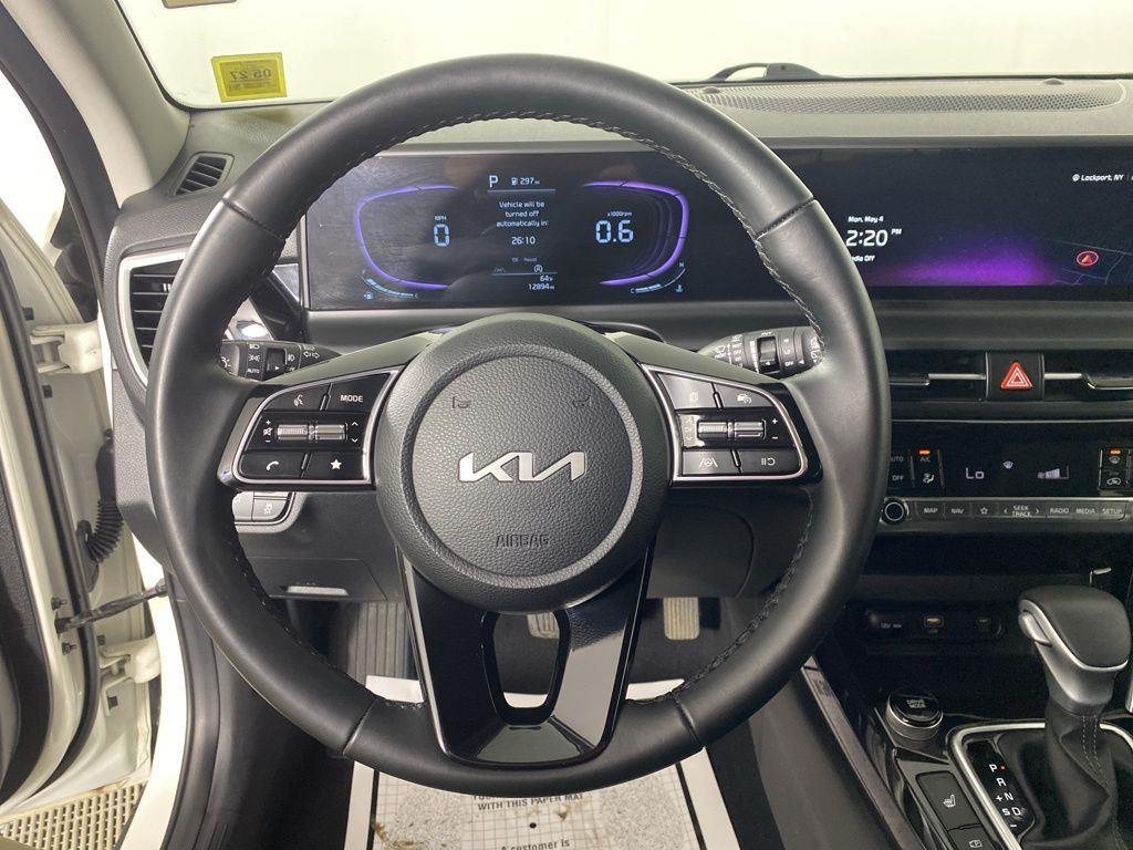 Used 2026 Clear White Kia S image 19