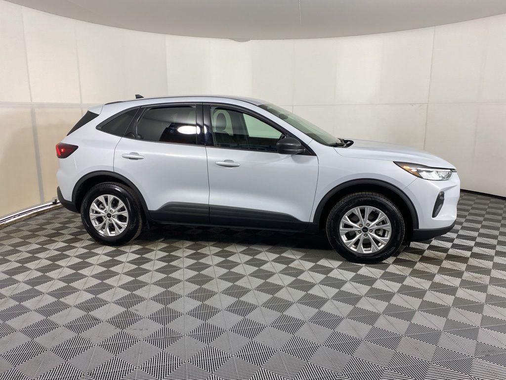 Used 2025 Silver Metallic Ford Active image 2