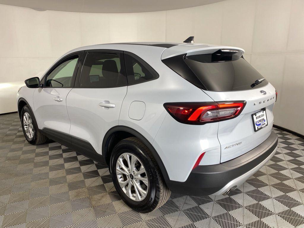 Used 2025 Silver Metallic Ford Active image 7