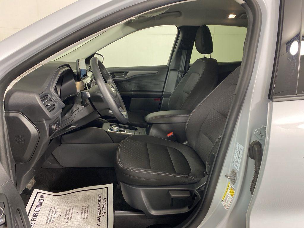 Used 2025 Silver Metallic Ford Active image 12